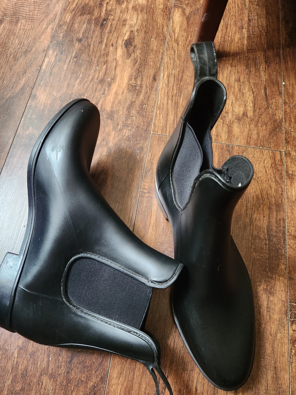 Capelli of New York Black Chelsea Rain Boots